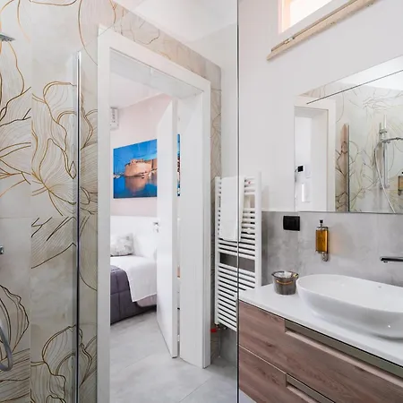 Luxury 12 Holiday home